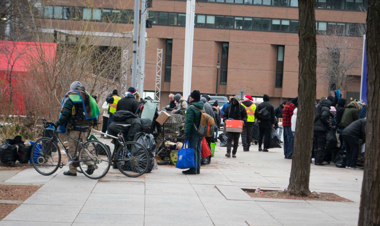 Community lining up for support